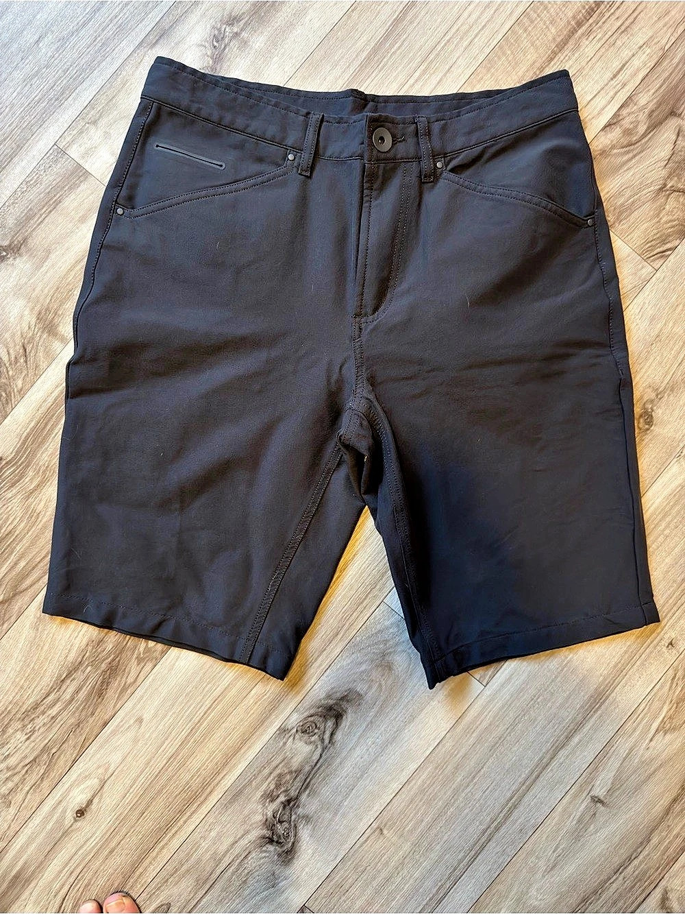 MEC Men's Nylon Cargo Shorts Size 32